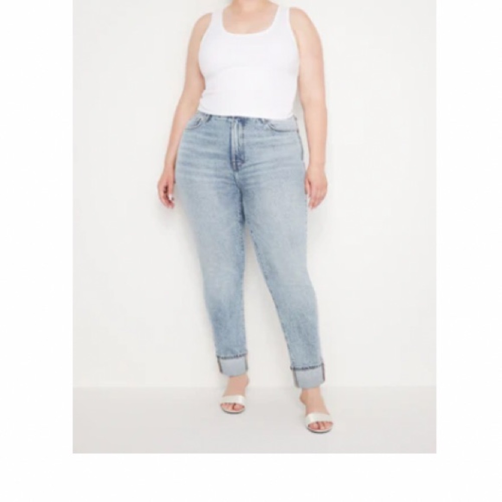 Good American classic slim straight jeans